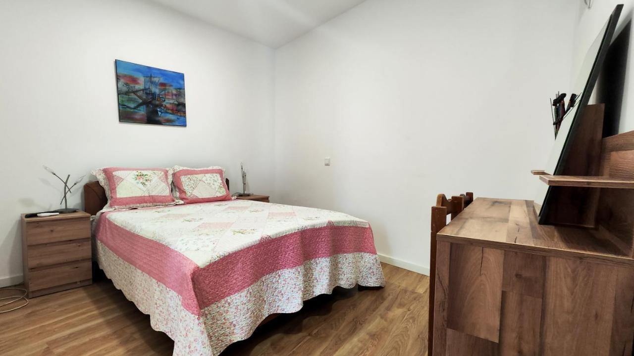 Apartamento T3 Centro De Com Piscina Albufeira