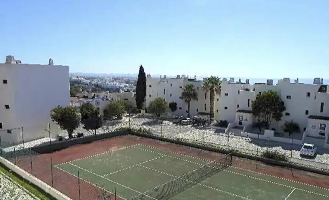 Simpatico Apartamento Com Piscina Em *