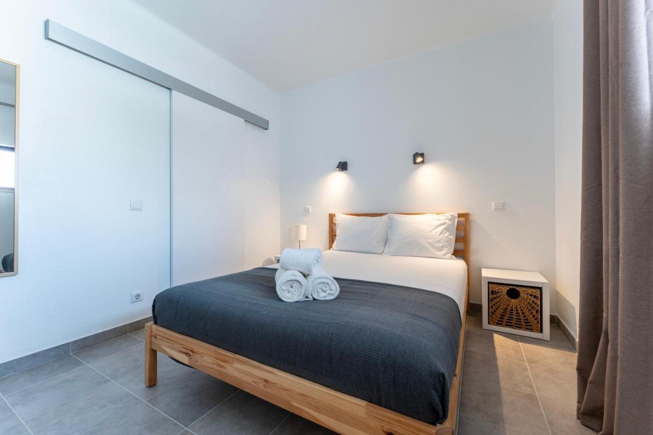Modern 2 Bdr Flat W/balcony And Pool By Lovelystay *