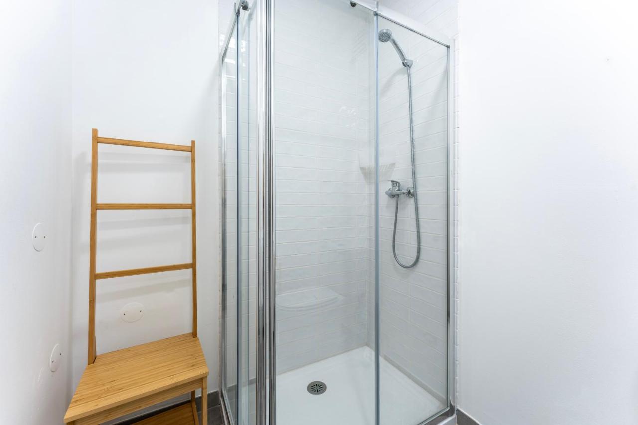 Apartment Modern 2 Bdr Flat W/balcony And Pool By Lovelystay Albufeira