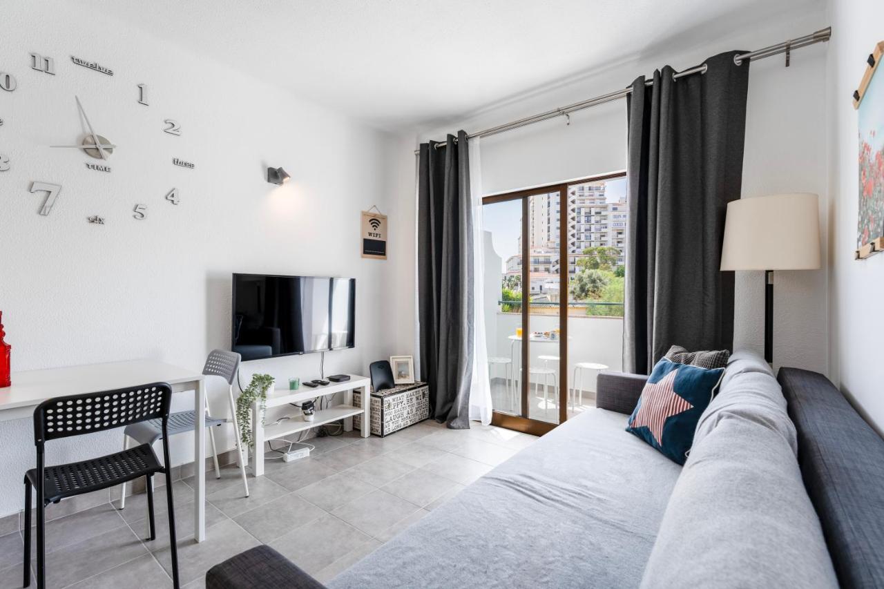 Modern 2 Bdr Flat W/balcony And Pool By Lovelystay Apartment Albufeira