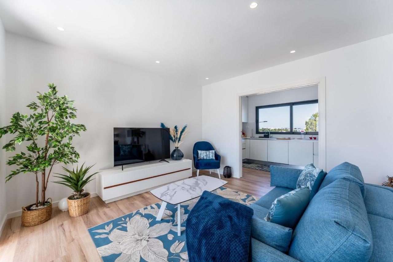 Stunning 3 Bdr Flat W/ Rooftop Pool By Lovelystay *