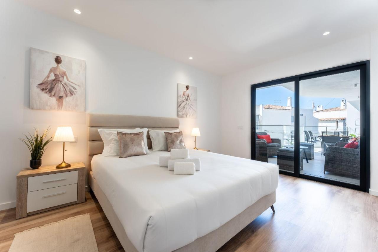 Stunning 3 Bdr Flat W/ Rooftop Pool By Lovelystay * Albufeira