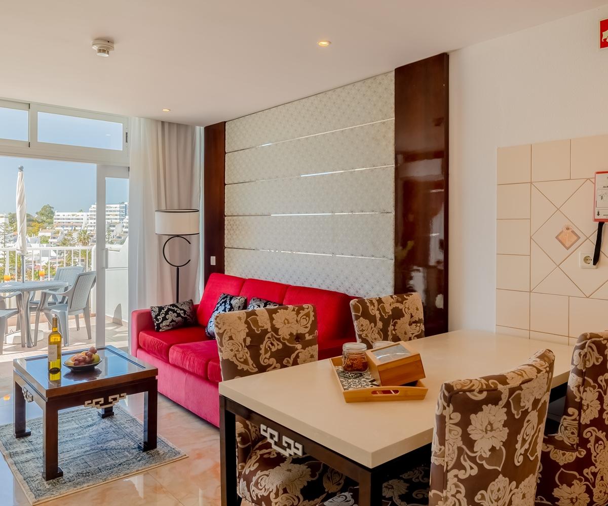 Monicca Collection Suites&resi