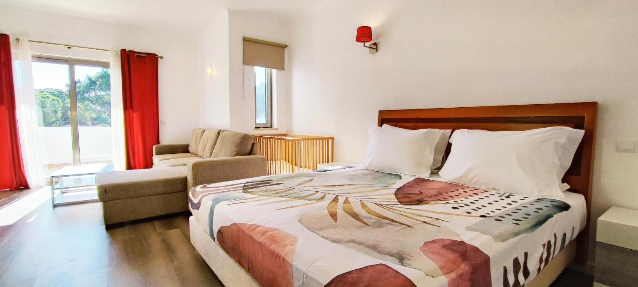 Villa 6 Bedroom Private Tenazinha I, With Private Pool Albufeira