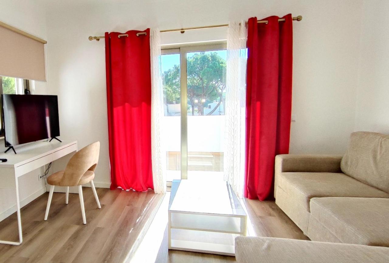 6 Bedroom Private Tenazinha I, With Private Pool Villa *