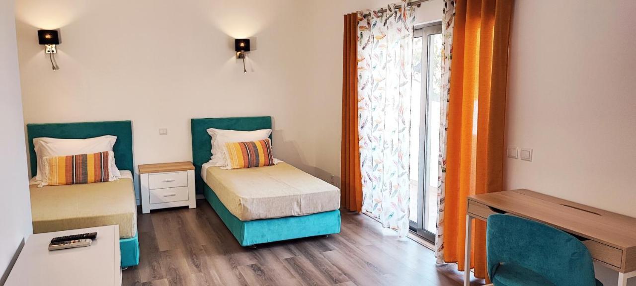 Villa 6 Bedroom Private Tenazinha I, With Private Pool Albufeira