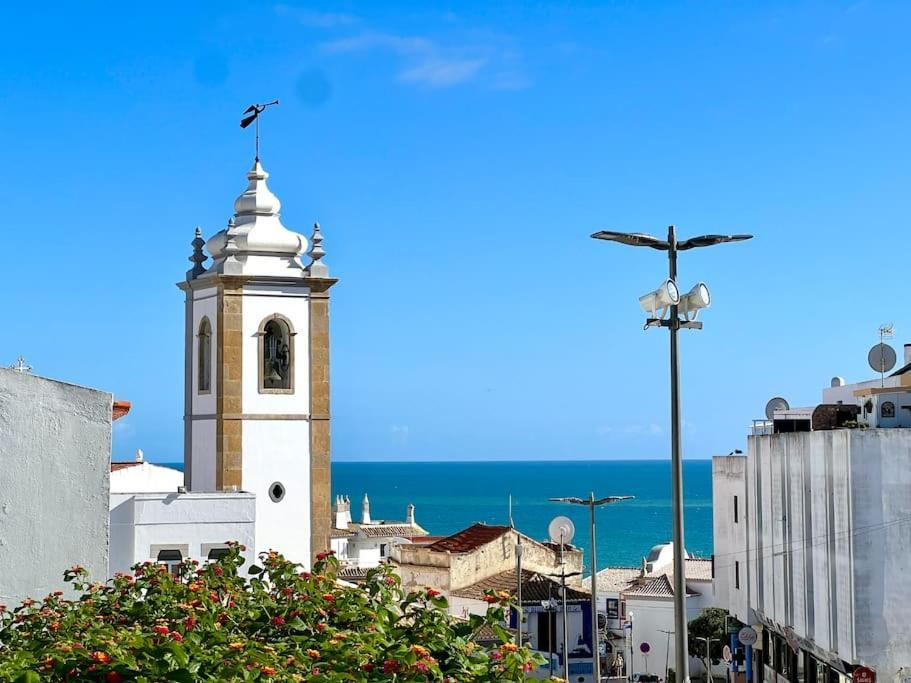 Cosy 1-br Central Apt In Old Town - Steps From The Sea & Amenities