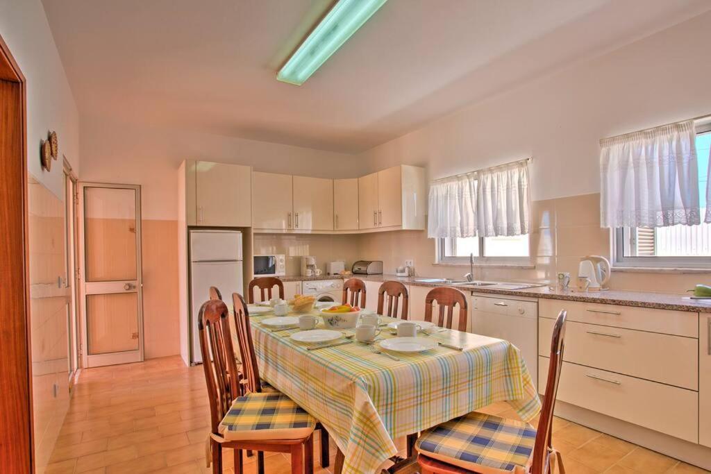 Villa Guita Family House