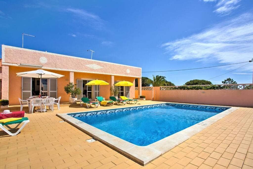Villa Guita Family House
