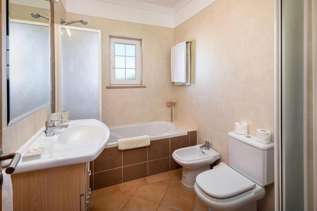 Villa 4 Bedrooom Private Ribeiro I Pool, Bbq, Ac, Wifi,