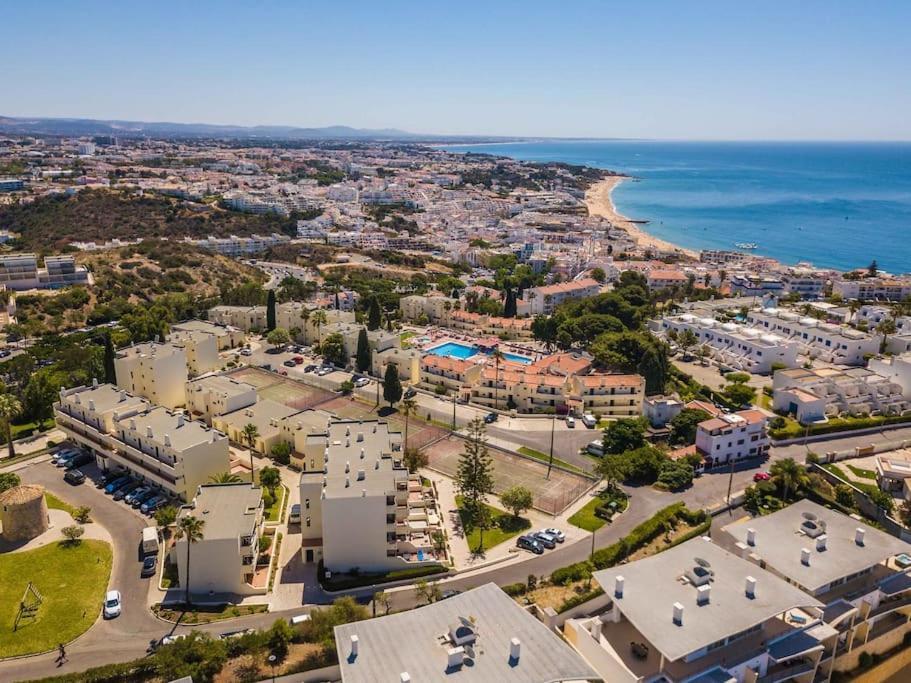 White - Ocean View Apartment