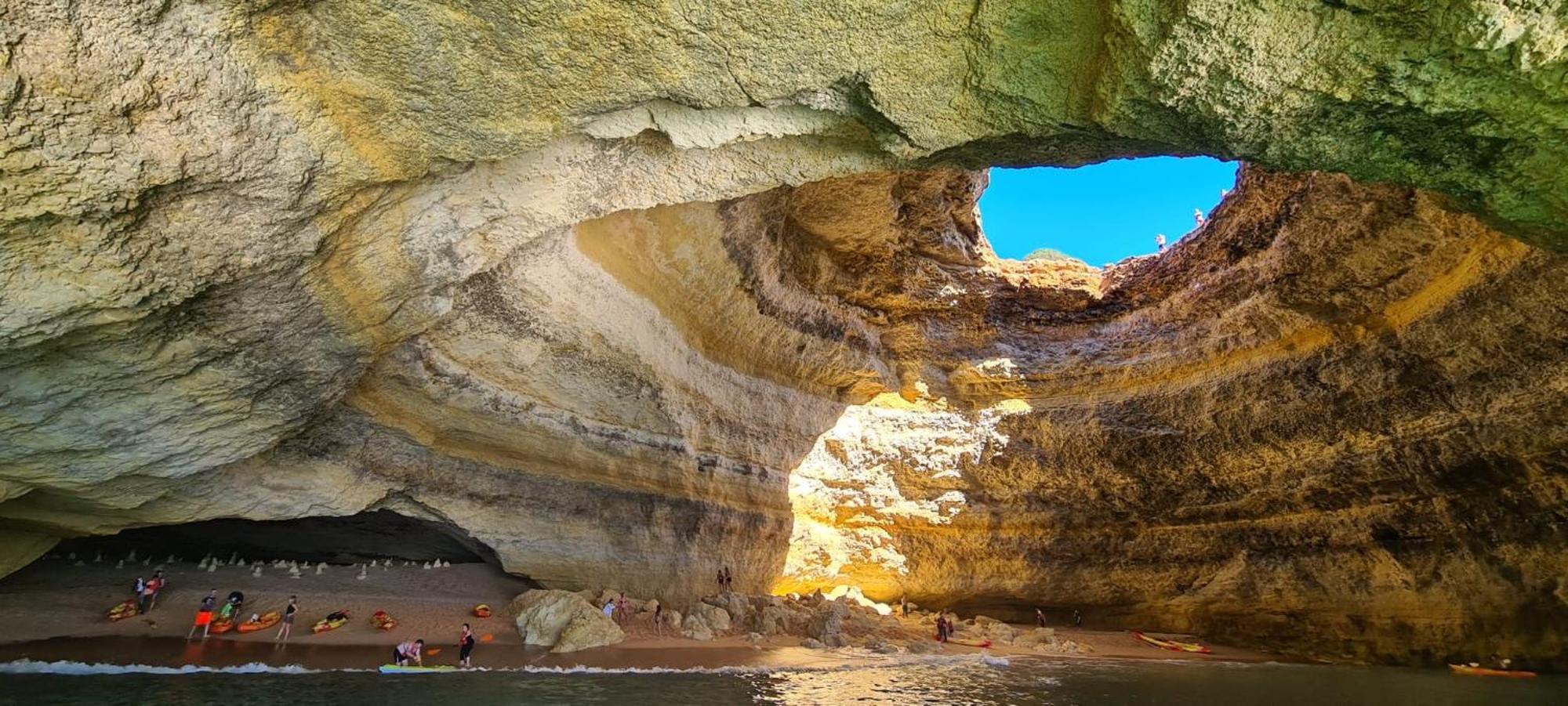 Luxurious Beachfront De La With Private Acces Albufeira