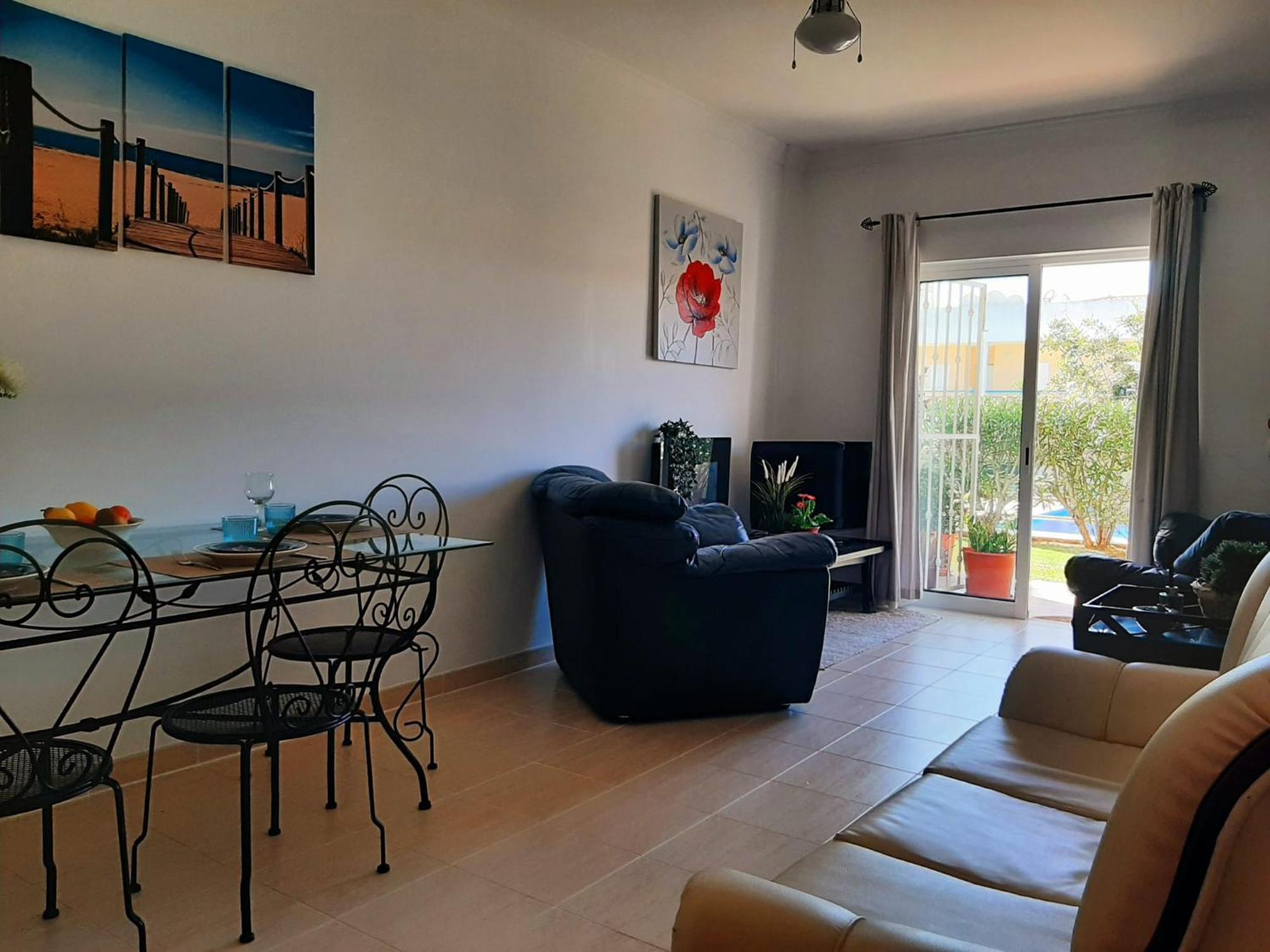 Sun & Pool Holiday Apartment Albufeira