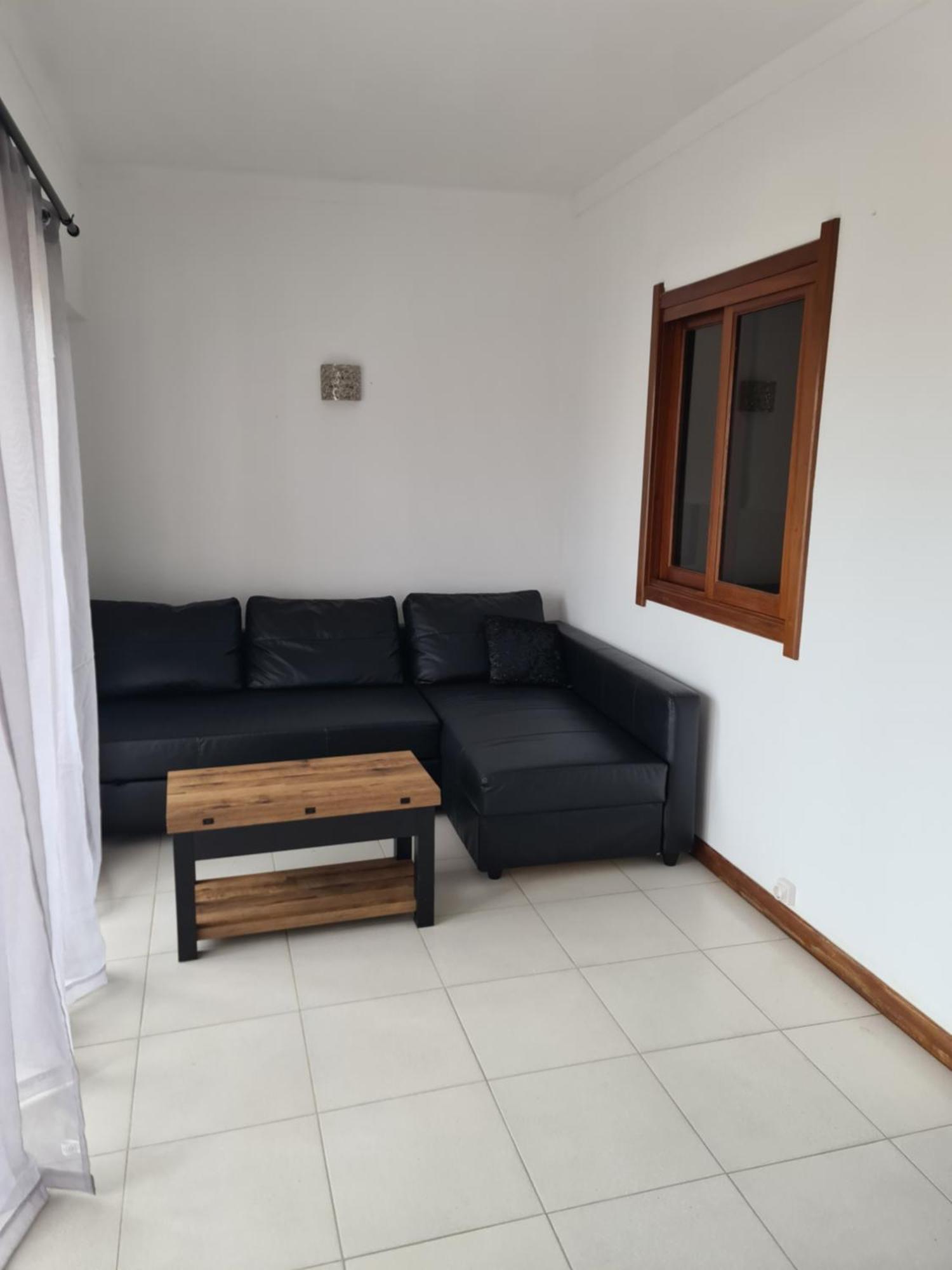1 Bedroomed - Ocean View - Oura - Apartamento