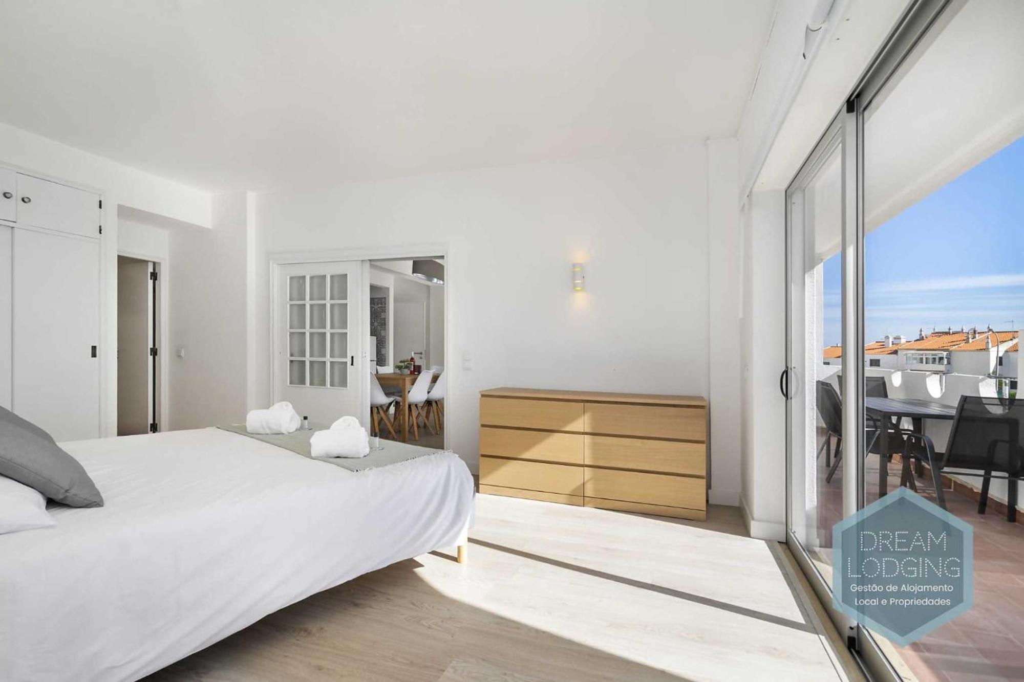 Artens 407 Dream Apartment