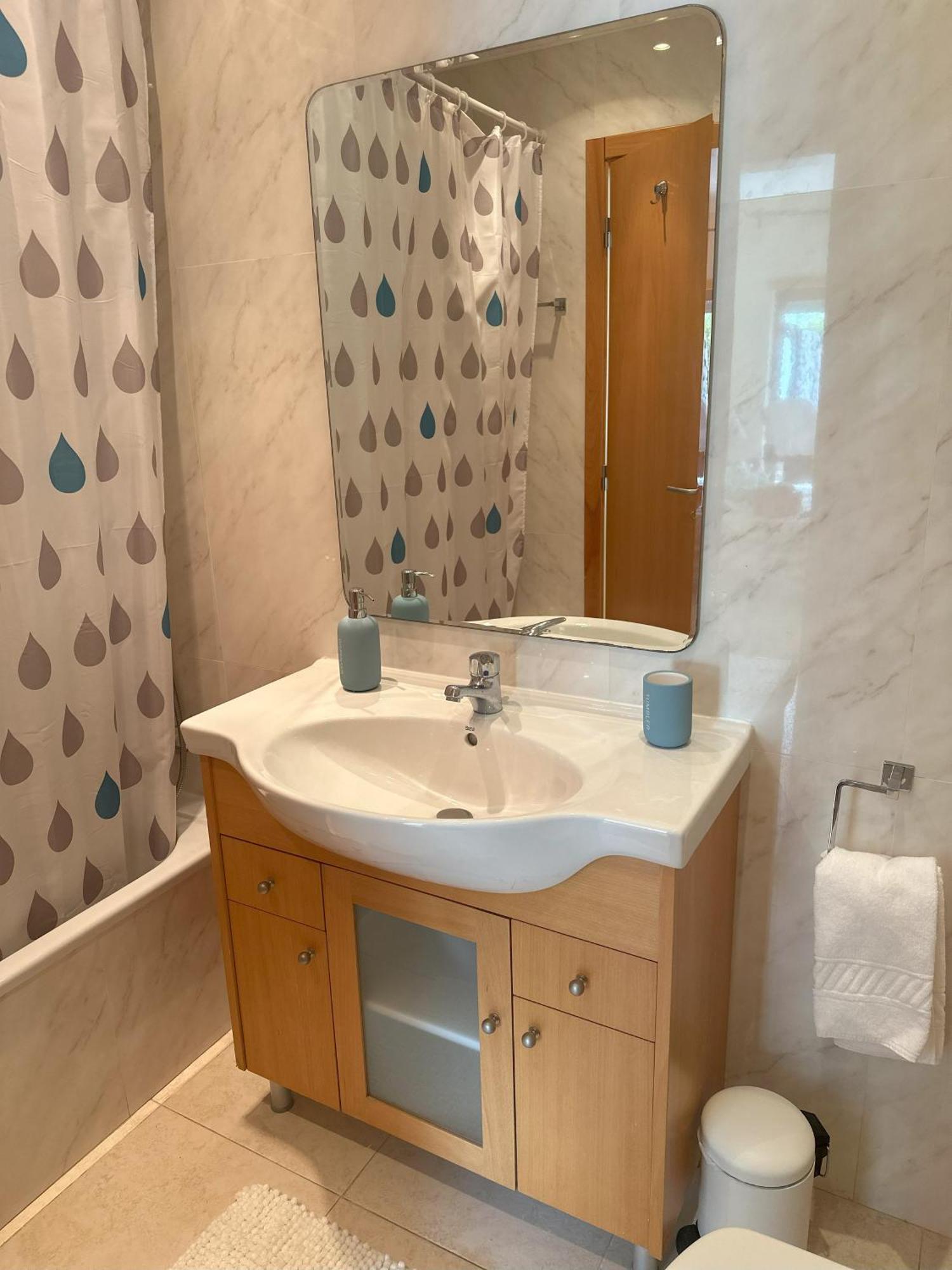A 1km De La Plage, Avec Piscine A Apartment *