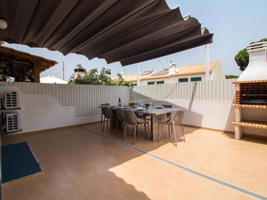 Pousada Magnolia O House - Pool View & Privat Garden & Garage Albufeira