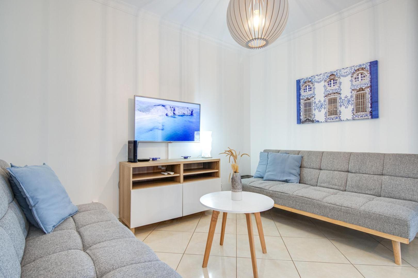 Old Town 2br 50m Ocean W/ Ac Wi-fi Parking Terrace *