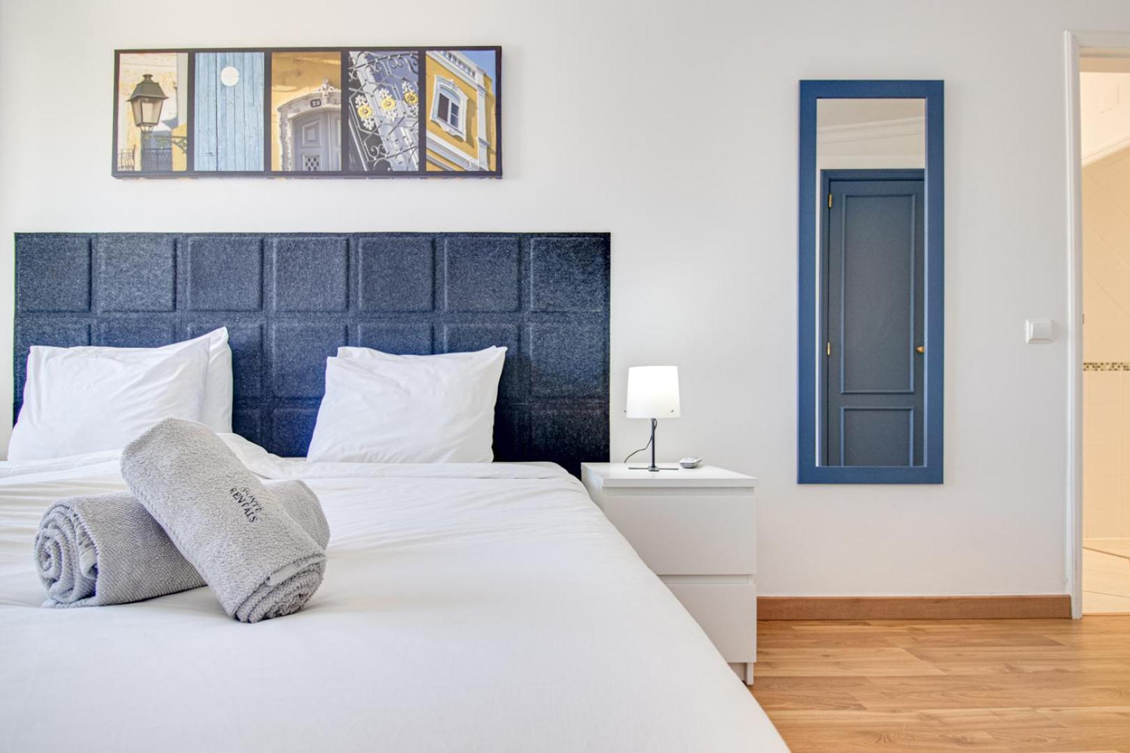 Old Town 2br 50m Ocean W/ Ac Wi-fi Parking Terrace Apartment