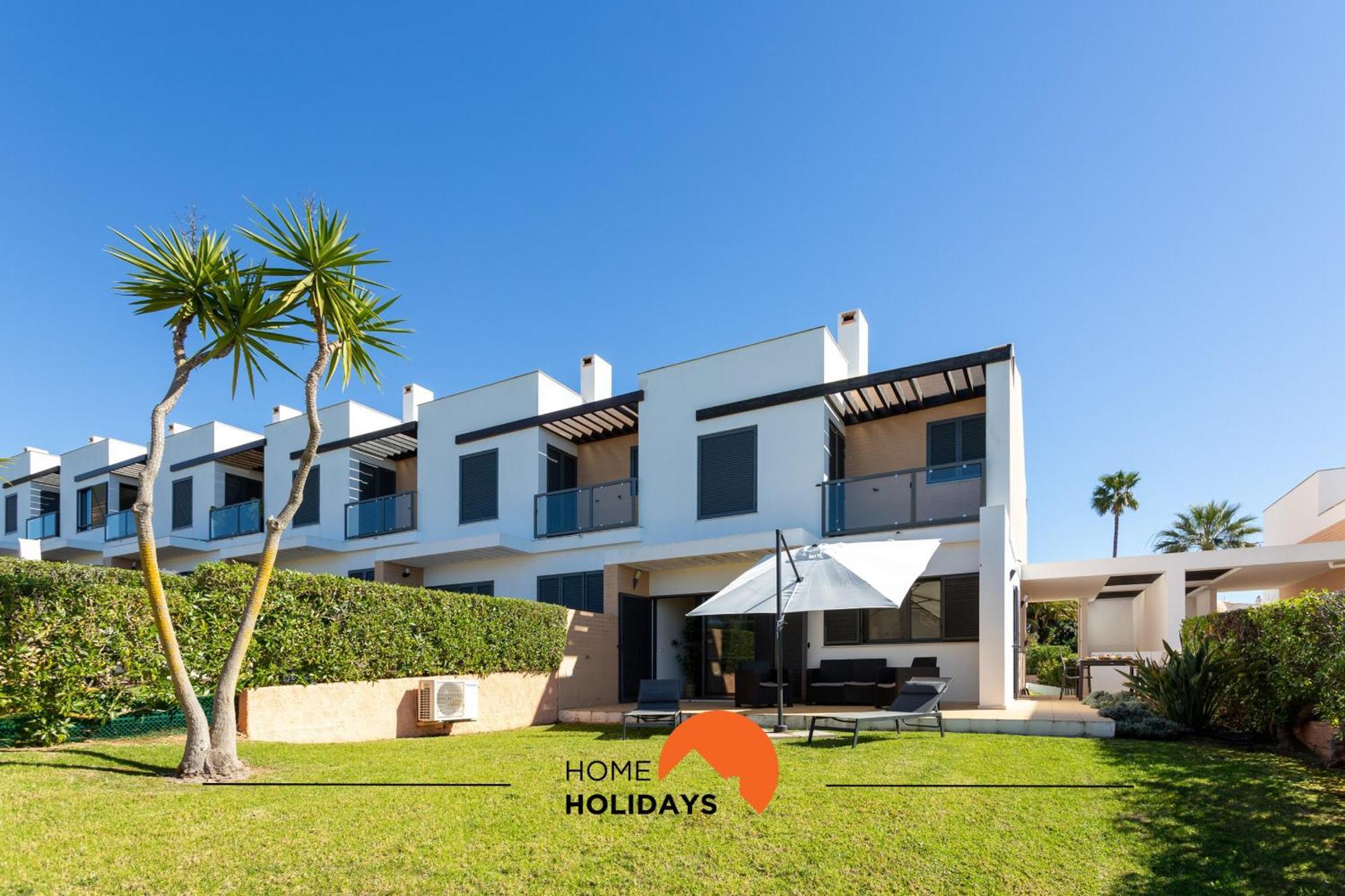 #111 Ocean View By Holidays Holiday home