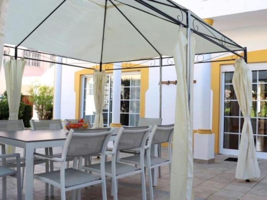 Girassol - Privat Pool & Garage & Center Villa