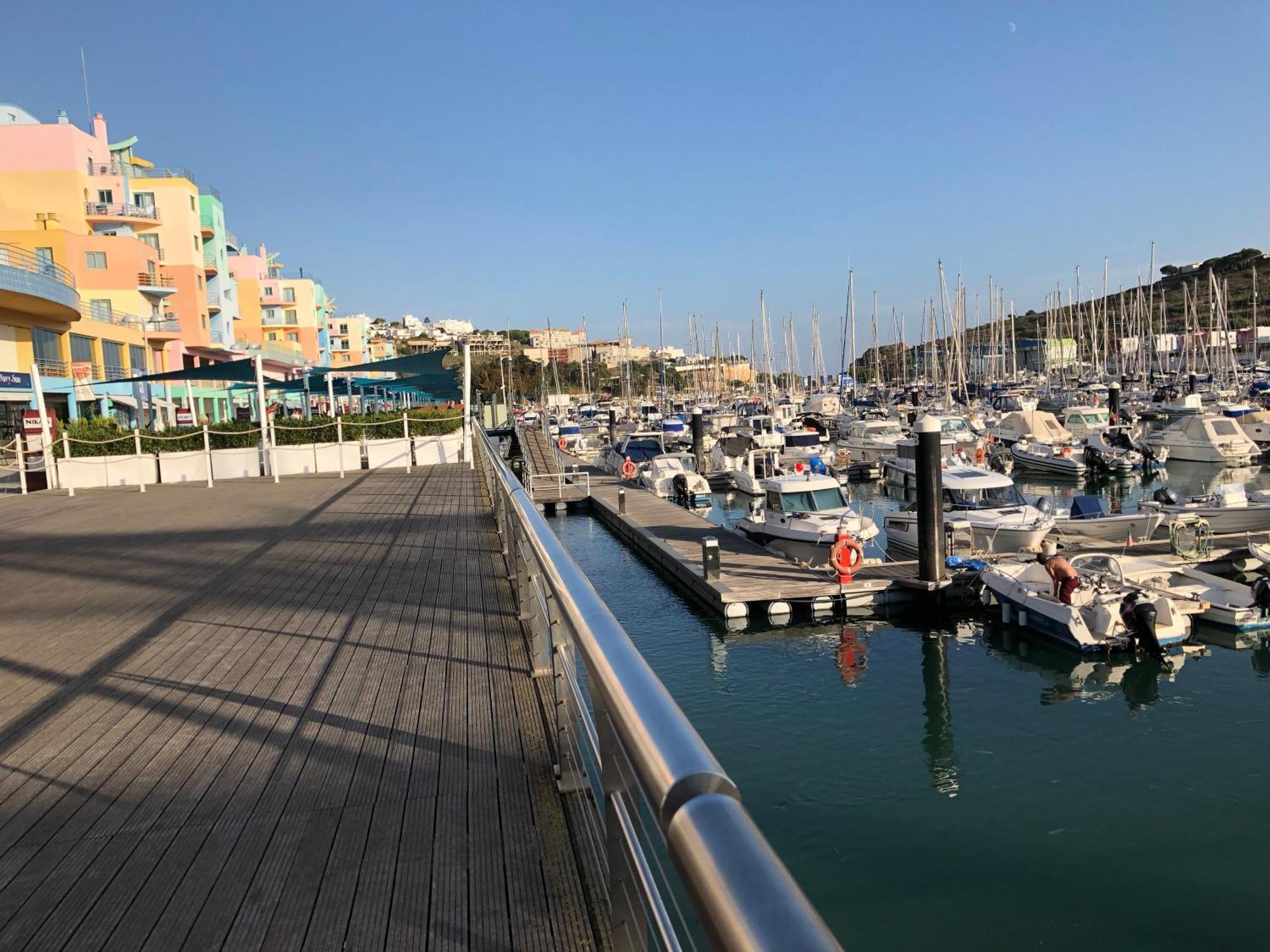 Marina Bleu Magnifique Standing Vue Piscine *