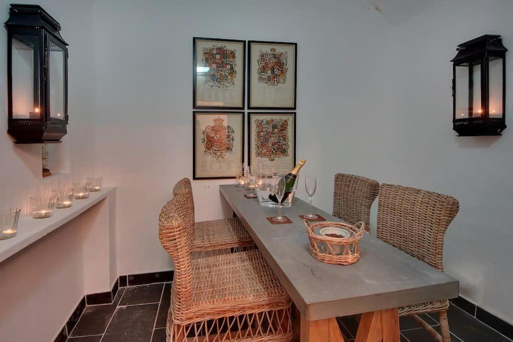 Holiday home Casa Coelho - Jacuzzi Rooftop- Frente Mar- Chic Albufeira