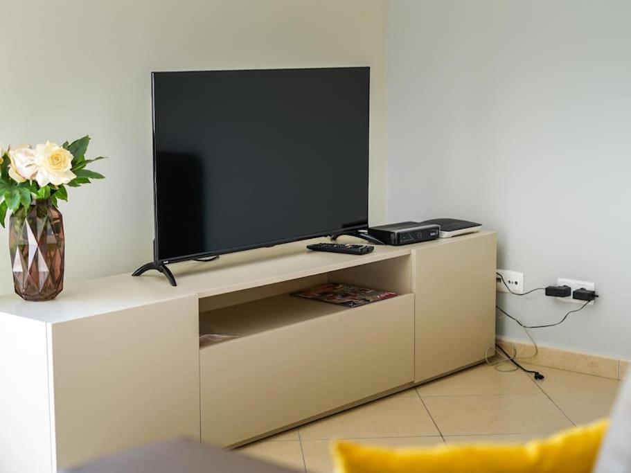 Magnolia O House - Pool View & Privat Garden & Garage Albufeira