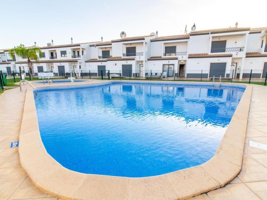 Magnolia O House - Pool View & Privat Garden & Garage * Albufeira