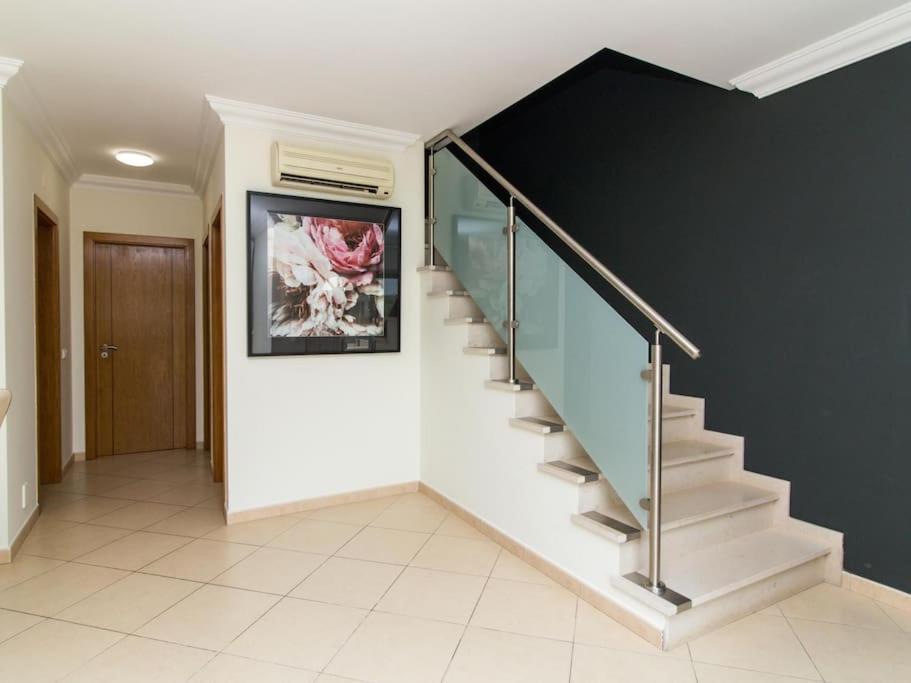 Magnolia O House - Pool View & Privat Garden & Garage * Albufeira