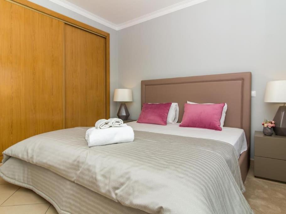 Magnolia O House - Pool View & Privat Garden & Garage Villa Albufeira