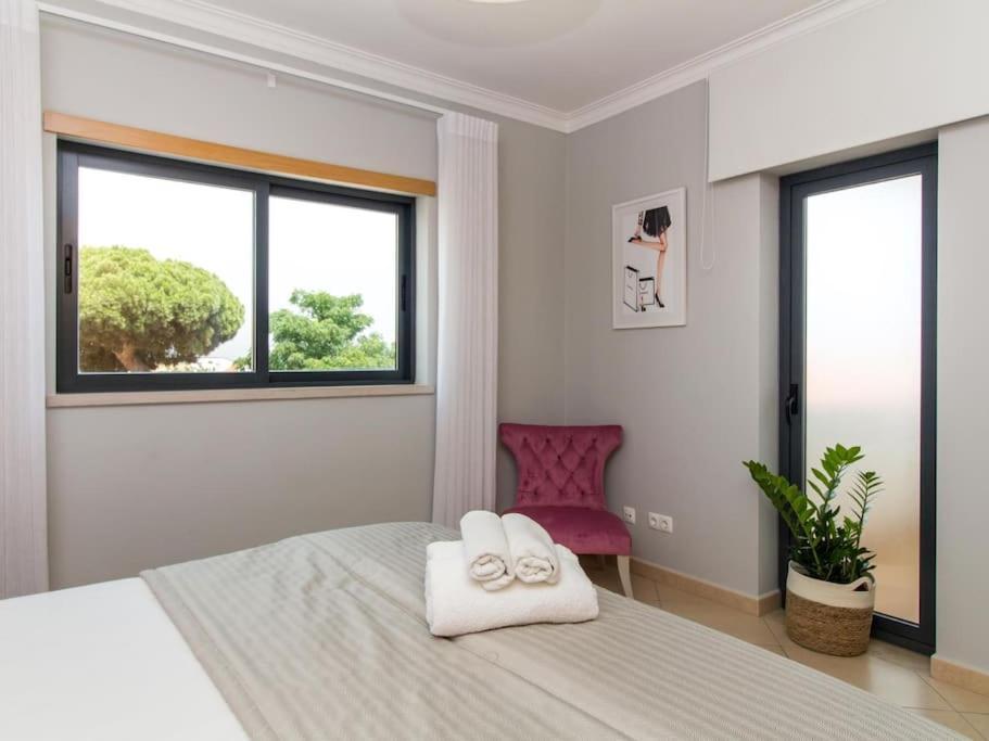 Magnolia O House - Pool View & Privat Garden & Garage Albufeira