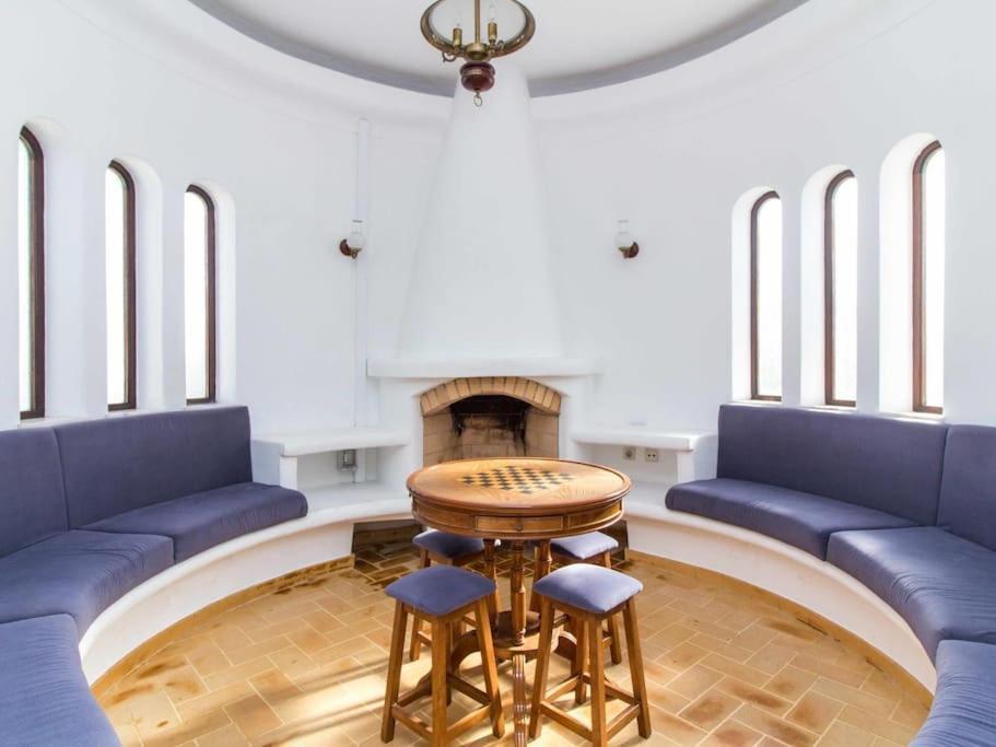 Dogueno- Privat Pool & Privacy & Center Villa