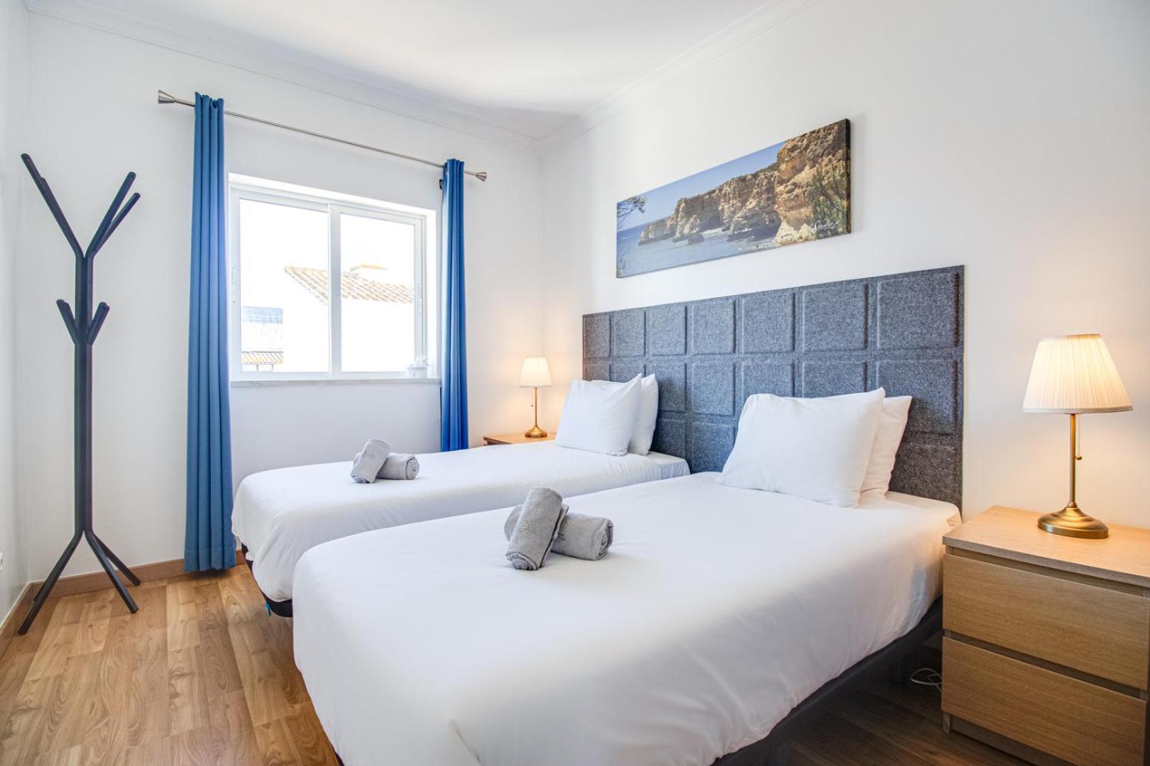 Old Town 2br 50m Ocean W/ Ac Wi-fi Parking Terrace Apartment *