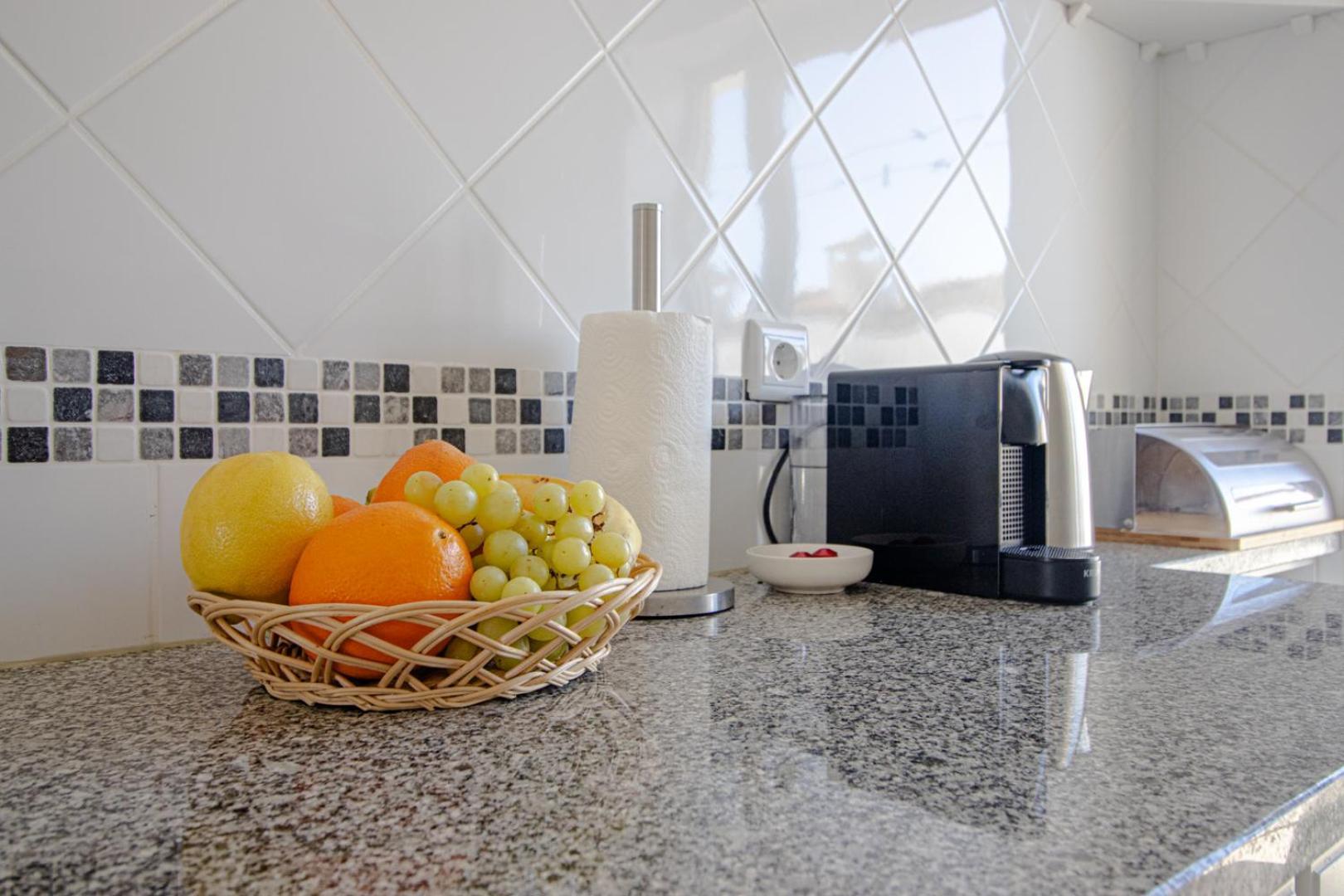 Old Town 2br 50m Ocean W/ Ac Wi-fi Parking Terrace Apartment Albufeira