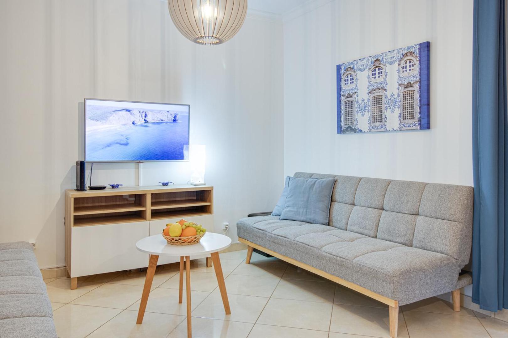 Old Town 2br 50m Ocean W/ Ac Wi-fi Parking Terrace Apartment *