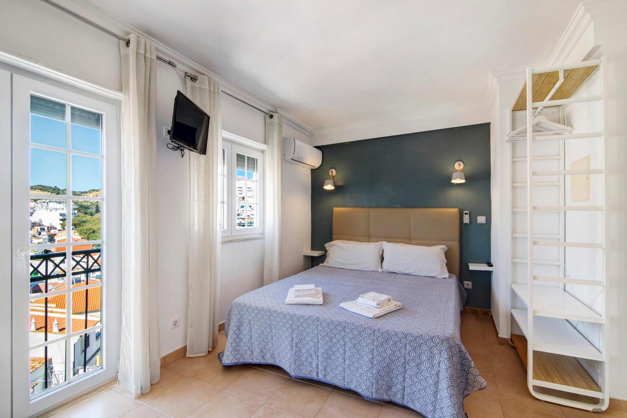 Apartamento O Tunel Apartment *