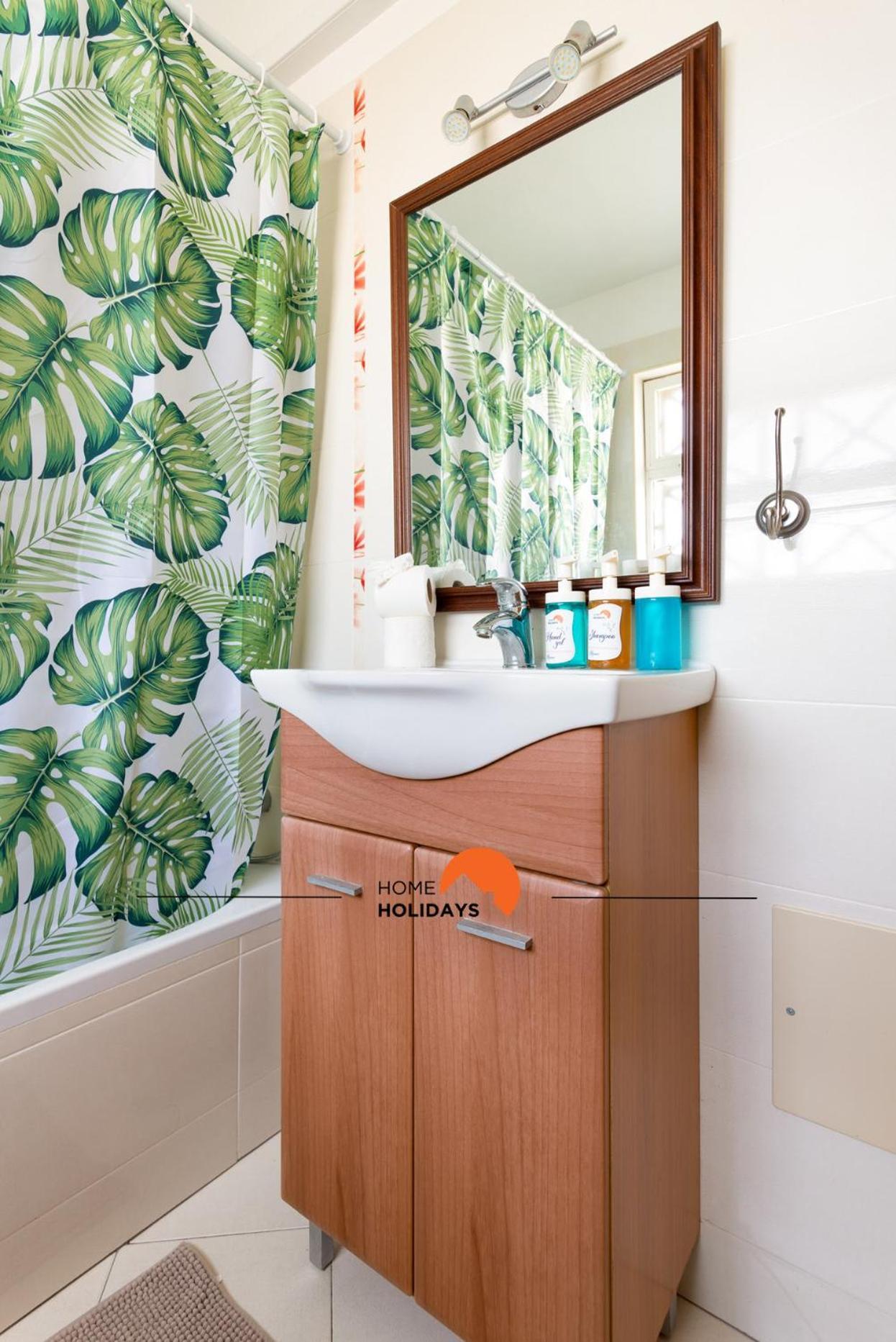 #204 Larimar Flat By Holidays Apartment