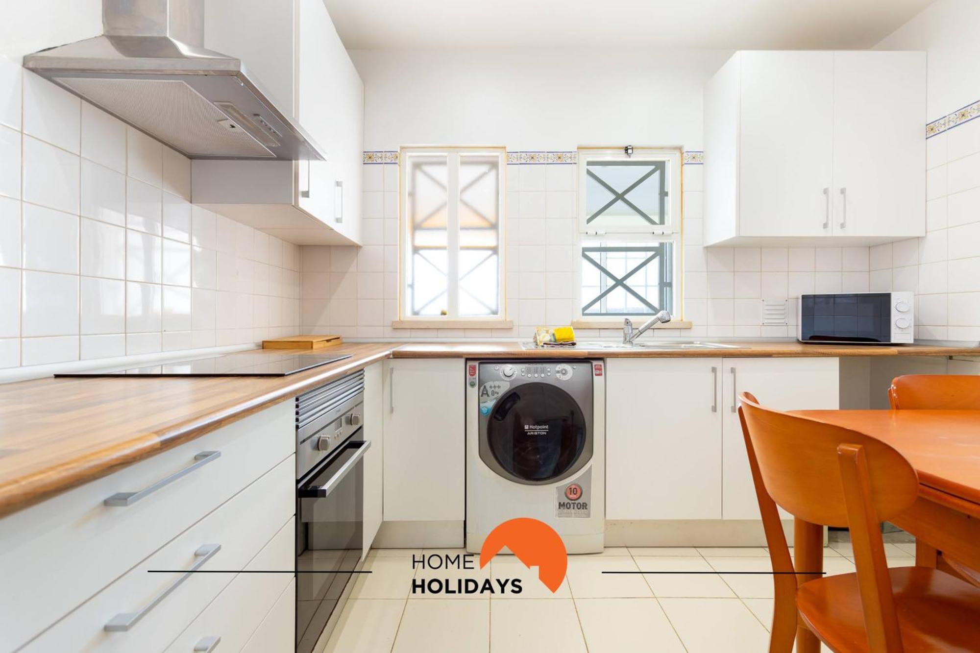 #204 Larimar Flat By Holidays *