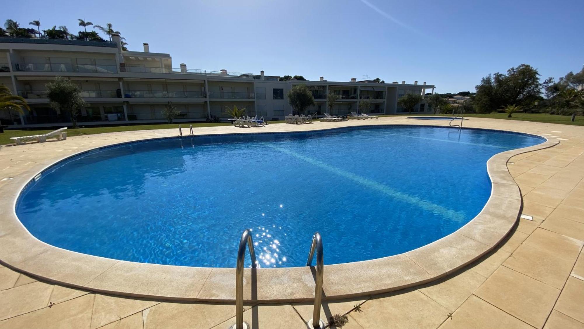A 1km De La Plage, Avec Piscine A Apartment *