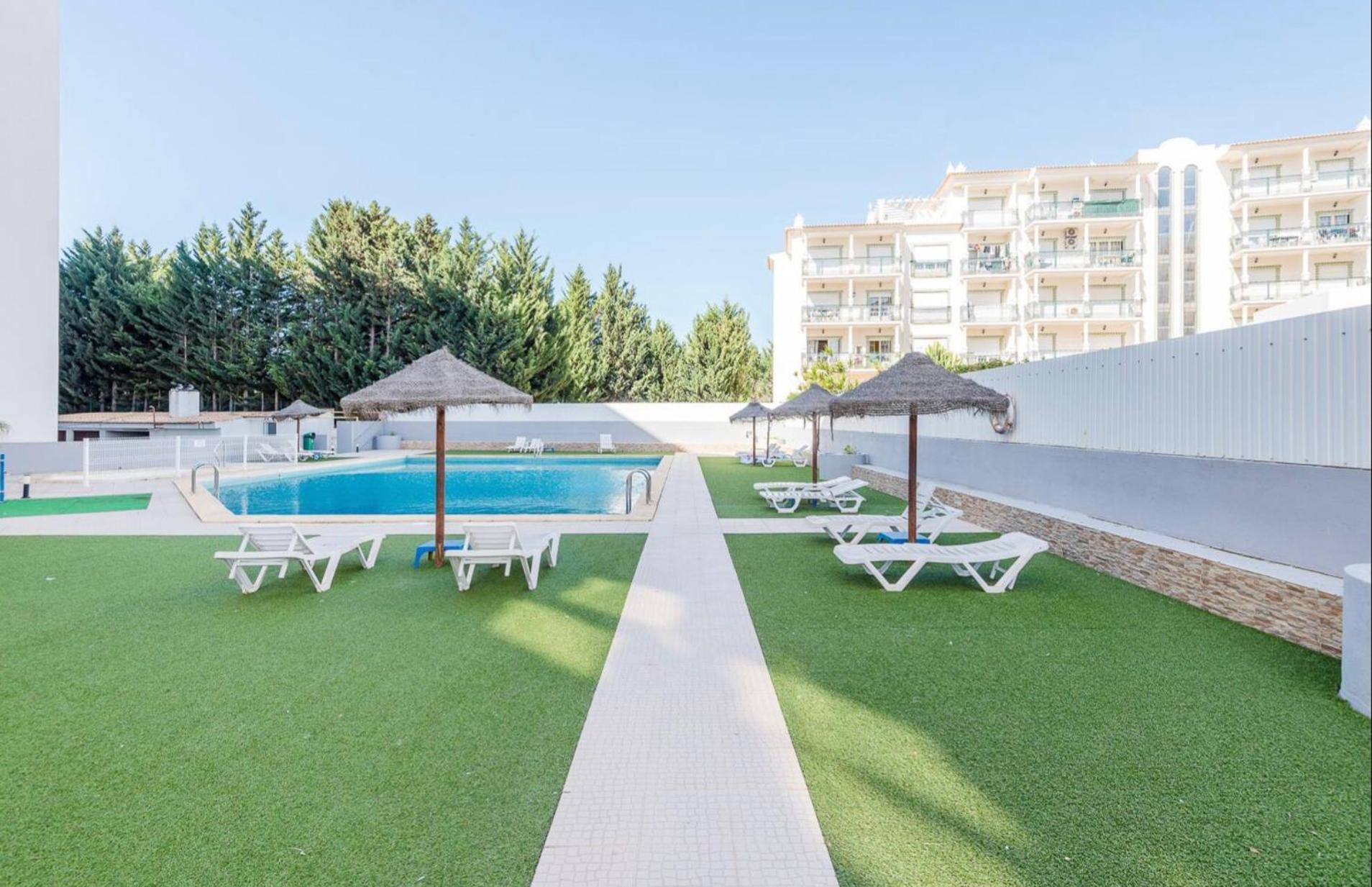 Em - Com Piscina Albufeira