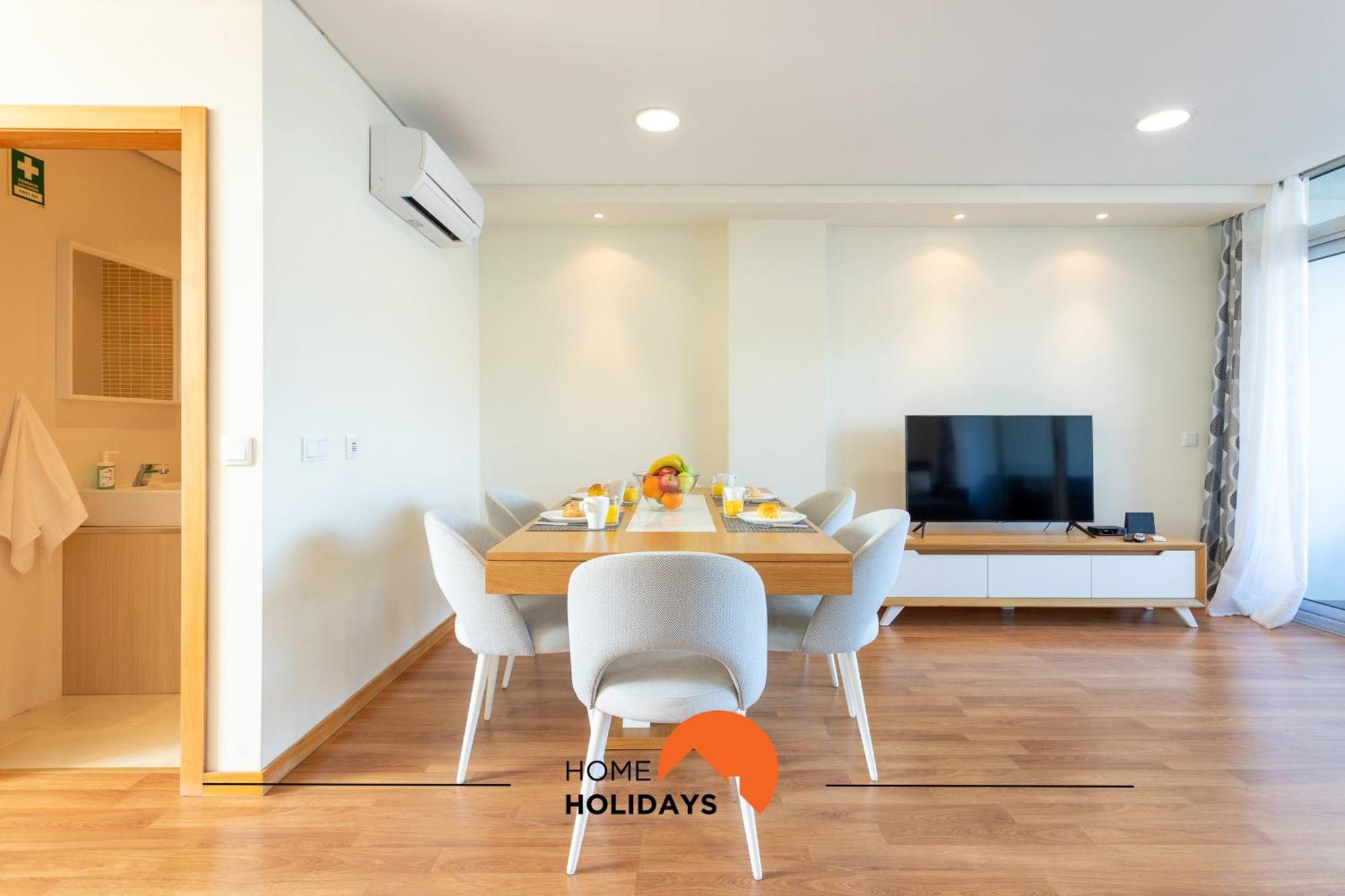 #206 Alicia's Flat By Holidays * Albufeira