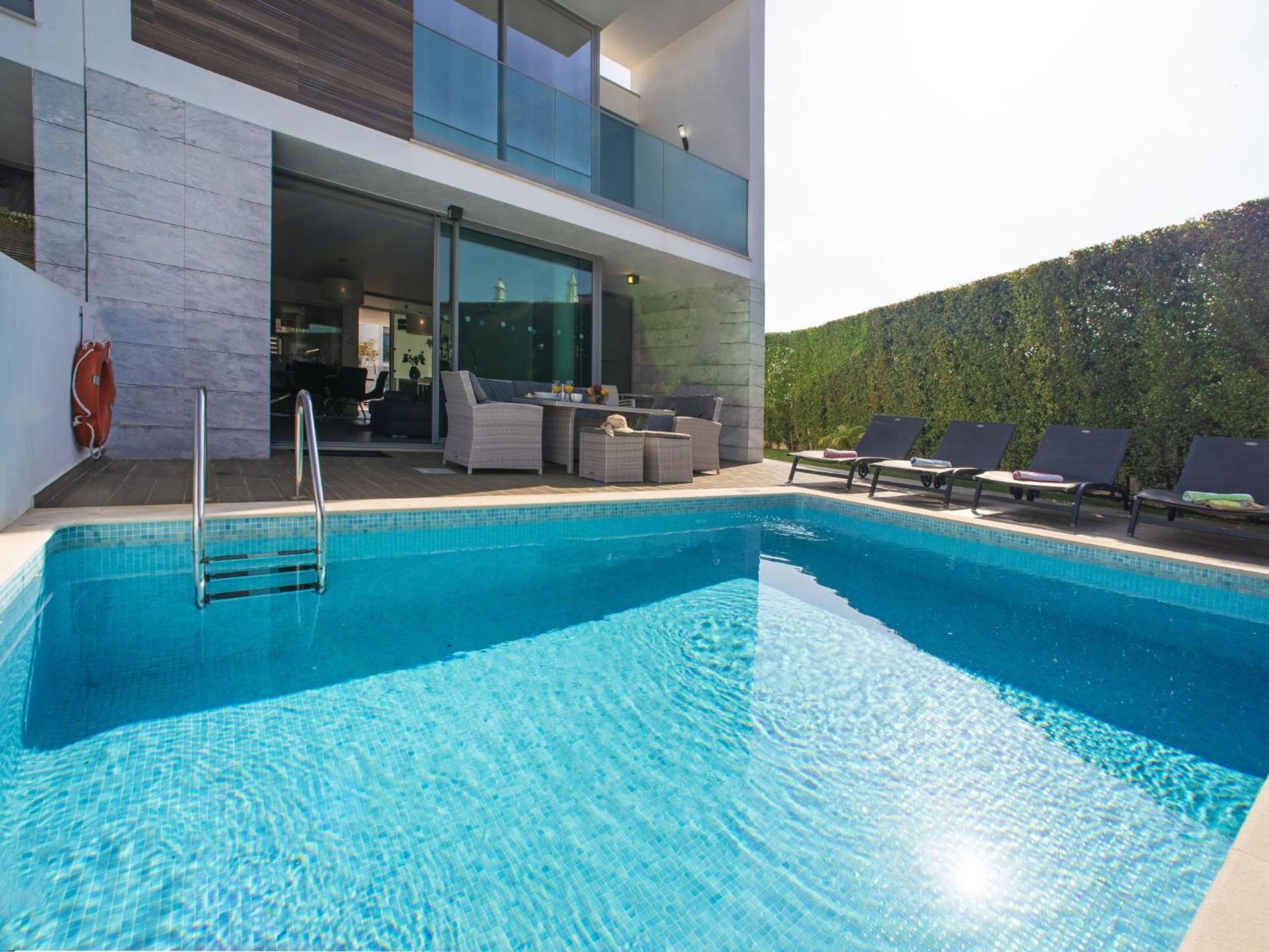 Pires By Interhome * Albufeira