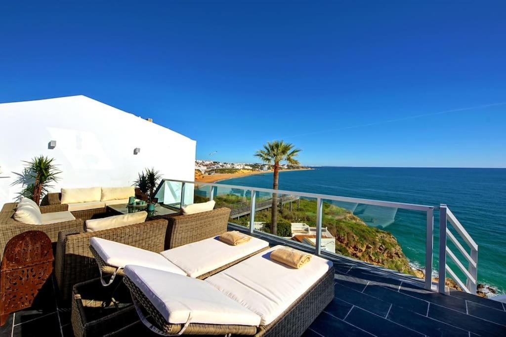 Holiday home Casa Coelho - Jacuzzi Rooftop- Frente Mar- Chic Albufeira