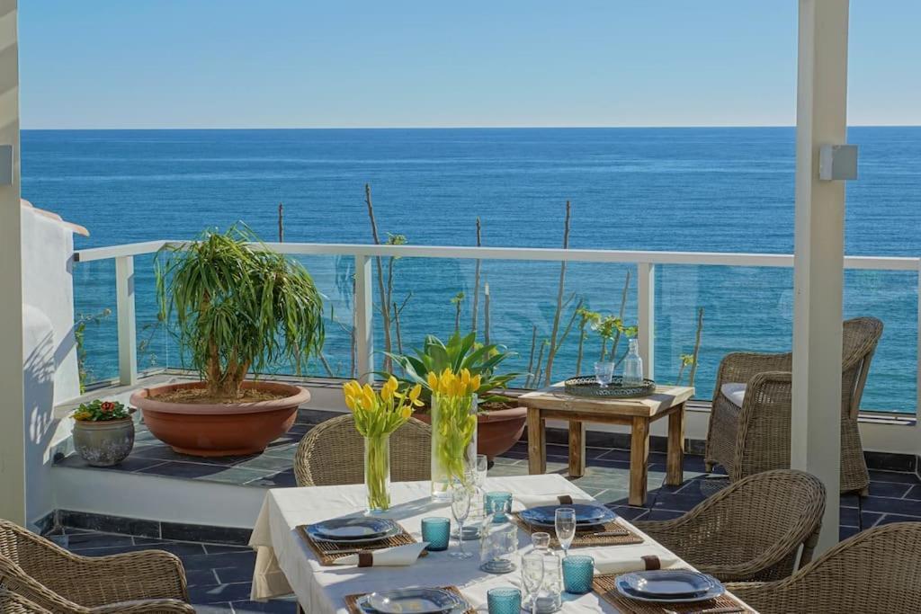Casa Coelho - Jacuzzi Rooftop- Frente Mar- Chic Albufeira