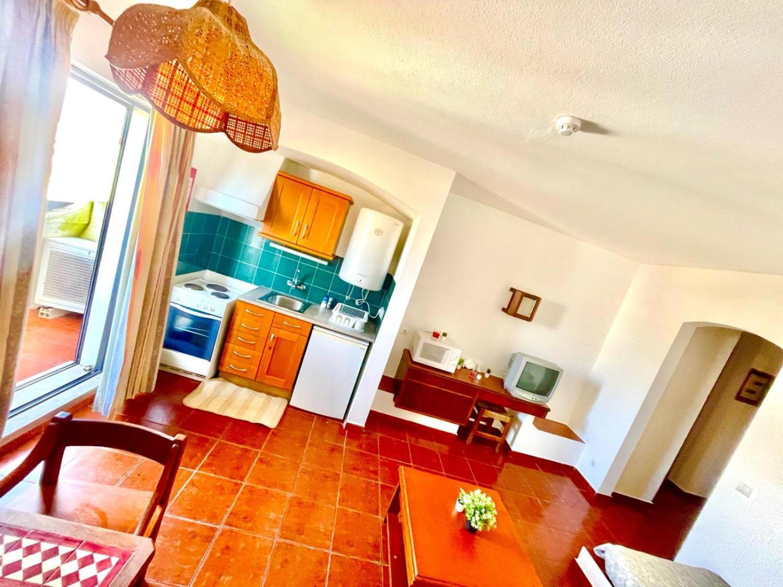 Apartment T1, Da Oura *