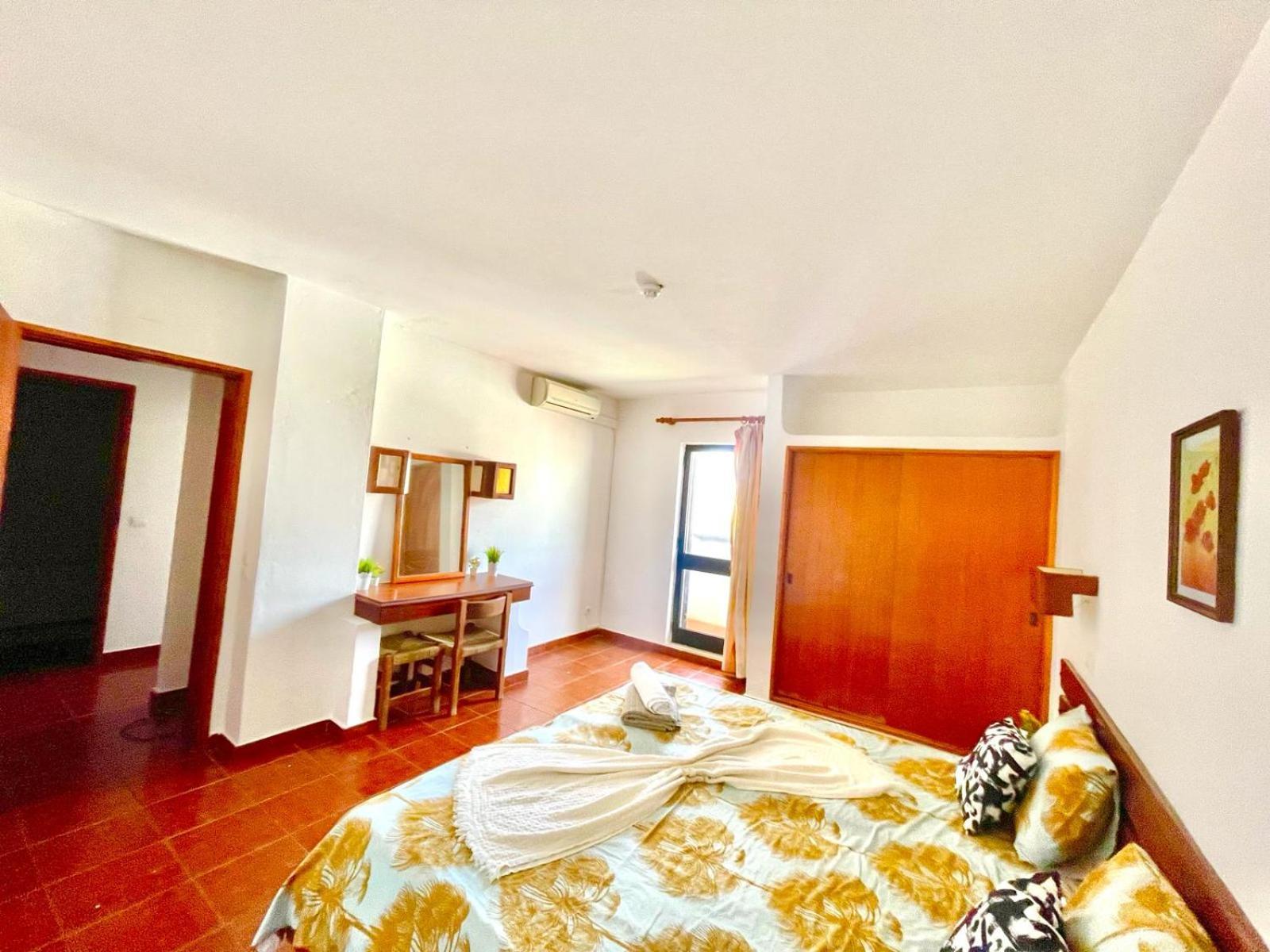 Apartment T1, Da Oura *