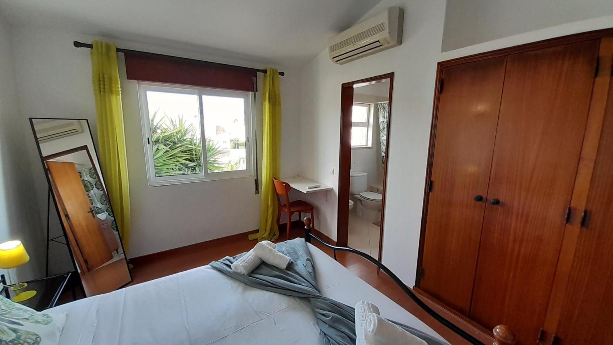#204 Larimar Flat By Holidays Apartment *