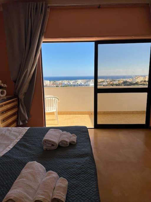 Ocean Eyes. Amazing 180º View Of The Sea And Albufeira